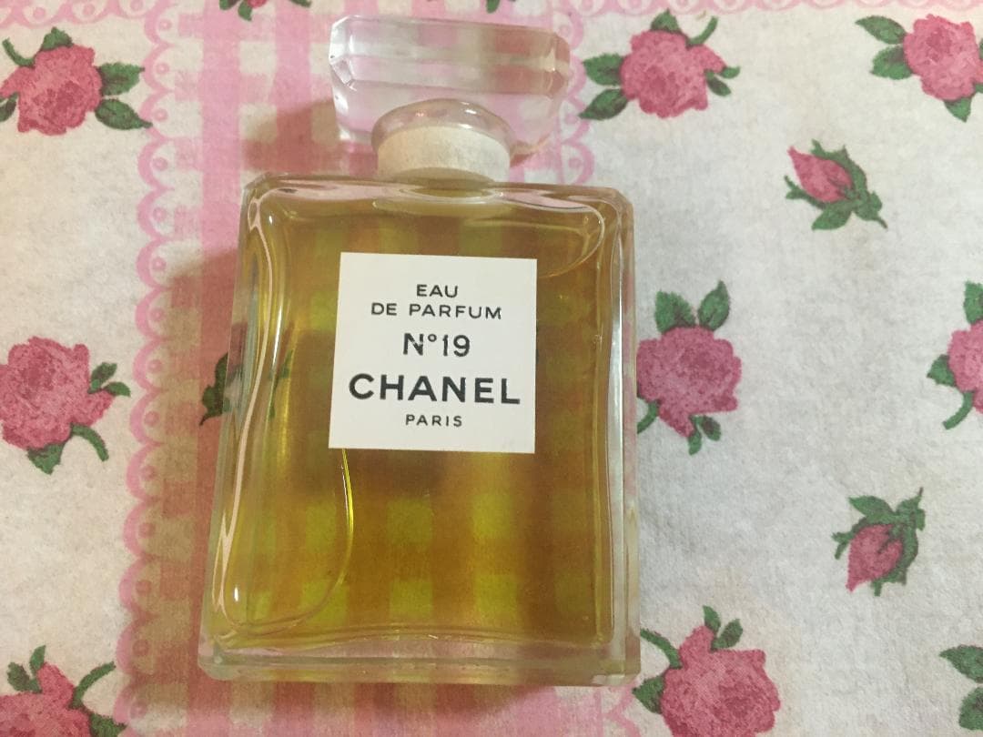 即日配達！　シャネルの１９番