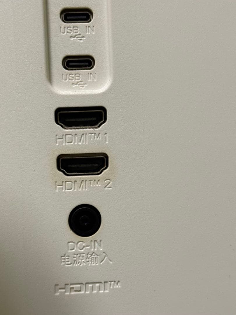 LG 31.5インチ 4Kモニター / 32SR83U-W