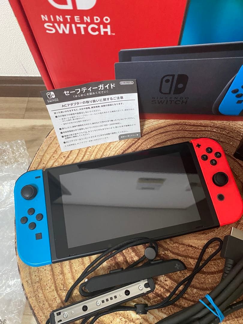 Nintendo Switch ニンテンドースイッチ本体　ネオン ②