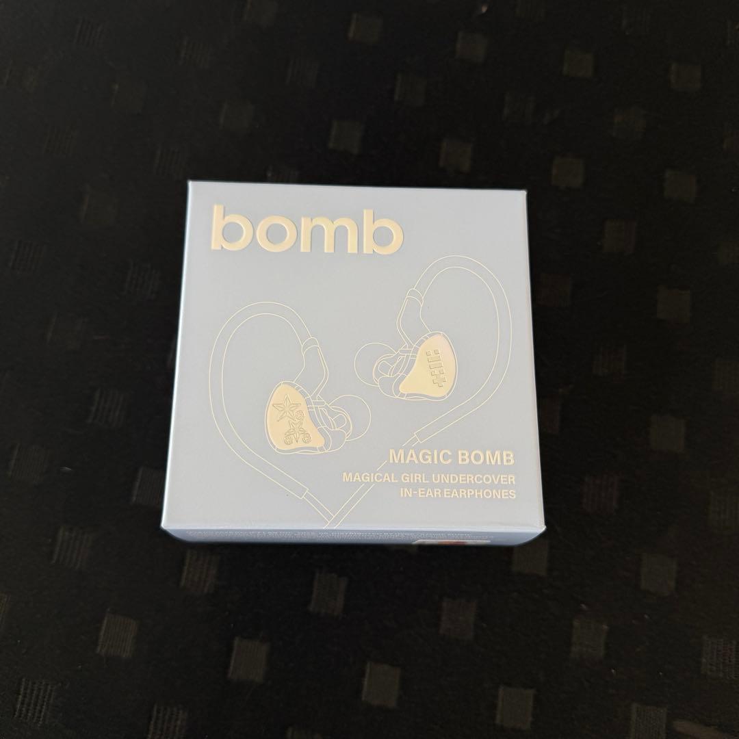 【開封済み】ILLIT [bomb] (Merch Ver.)