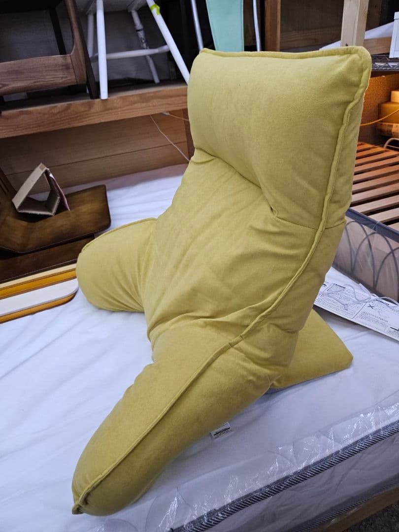 いつでも背もたれ　肘付き　クッション　YE色