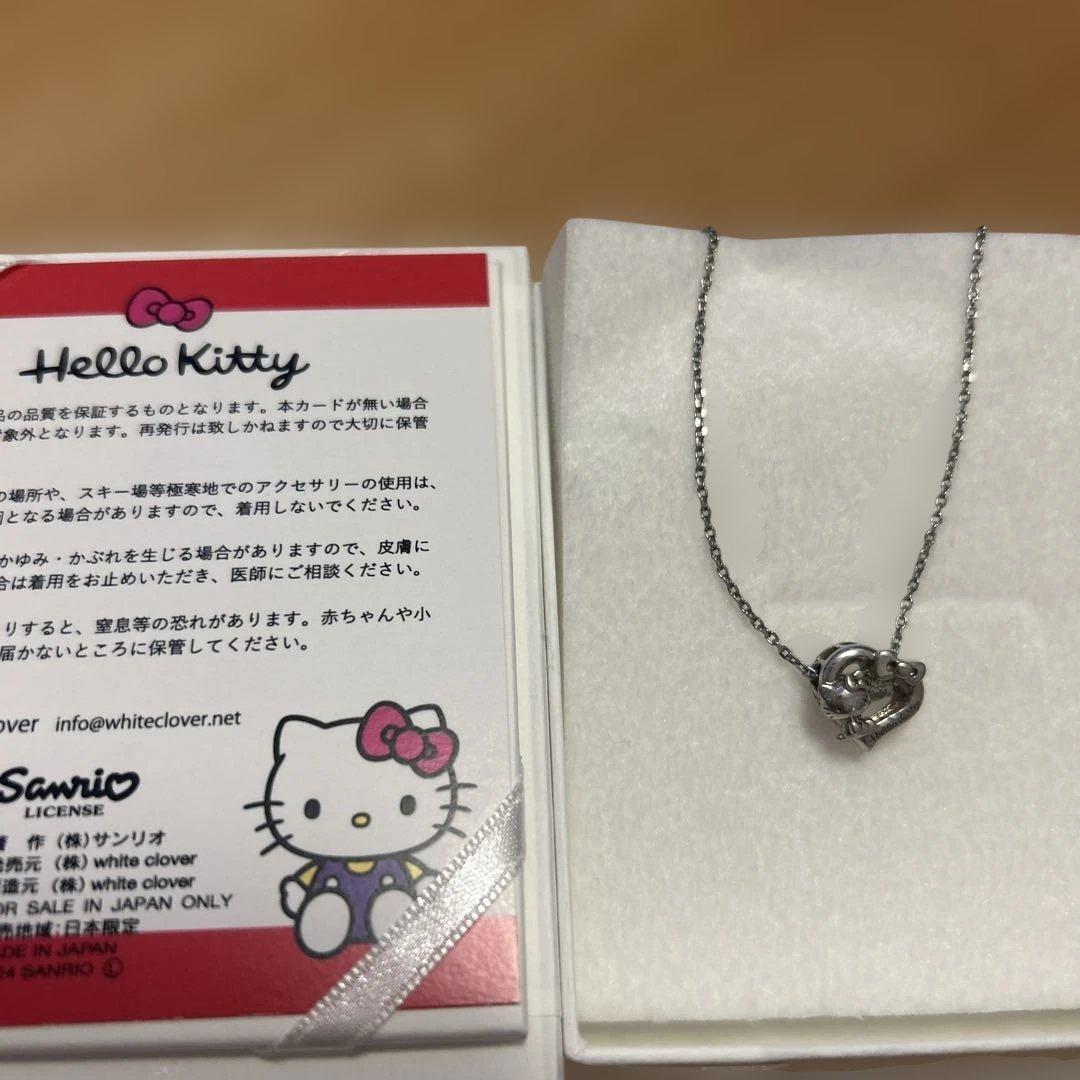 Hello Kitty ハート型クリスタルネックレス