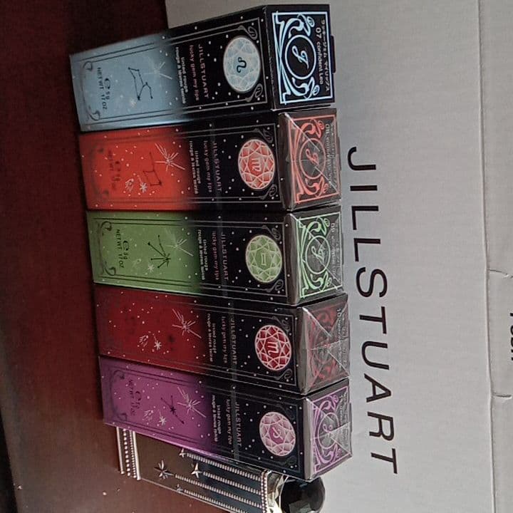 ジルスチュアート ラッキージェム マイリップス