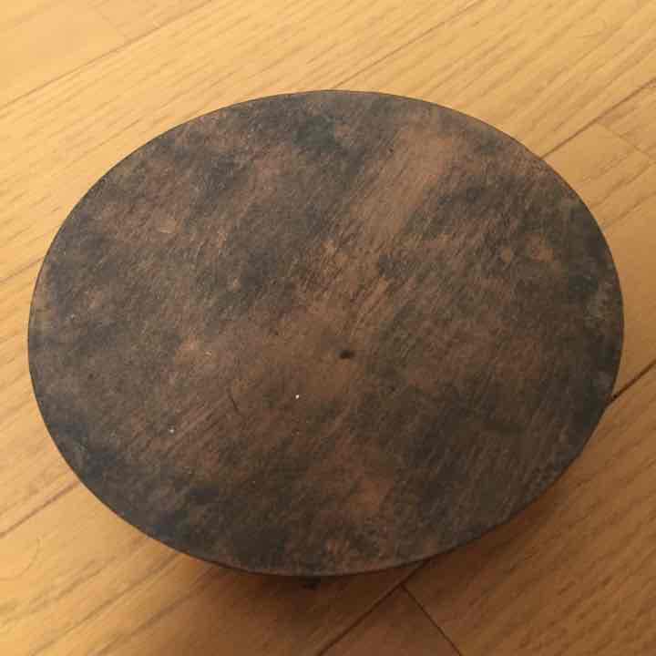 キャンドルを入れて灯りを灯すもの