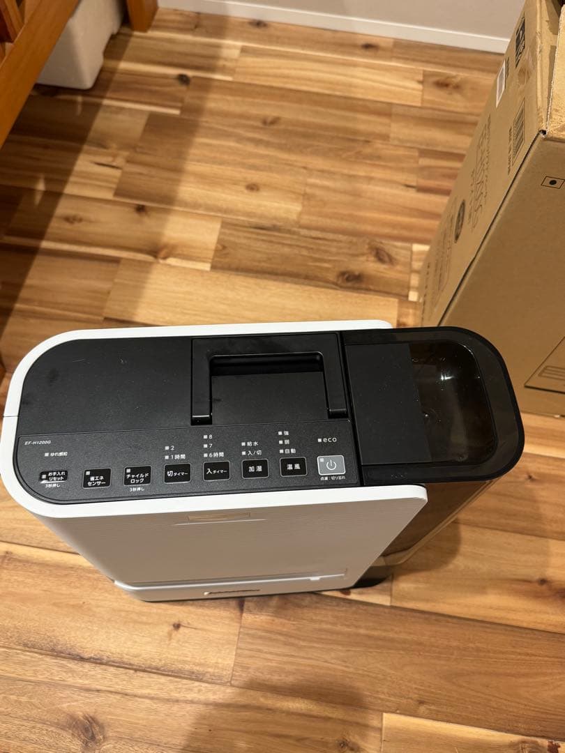 ほぼ新品　ダイニチ セラミックファンヒーター EF-H1200G ホワイト