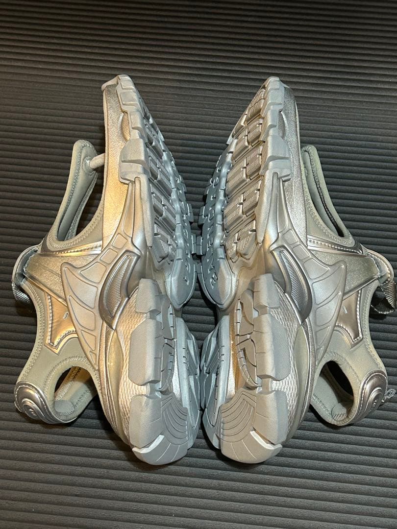 BALENCIAGA シルバー サンダル トラックサンダル 35 23 新品