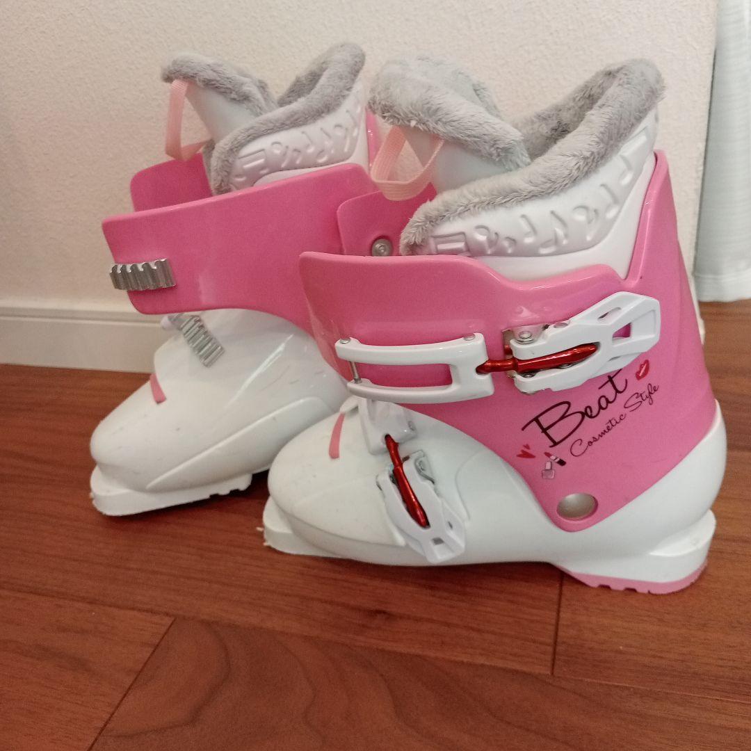 スキー板120センチ、ブーツ22センチのセット