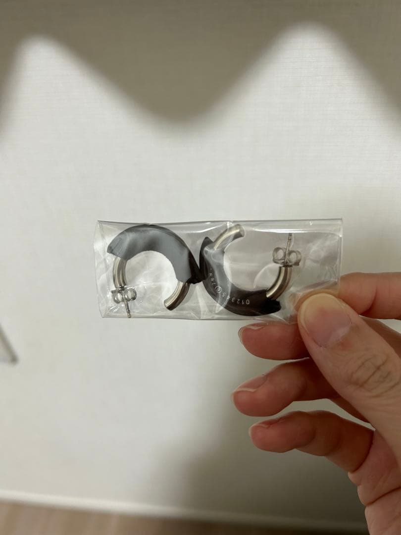 MM6 Maison Margiela ナンバーズ ロゴ フープ ピアス