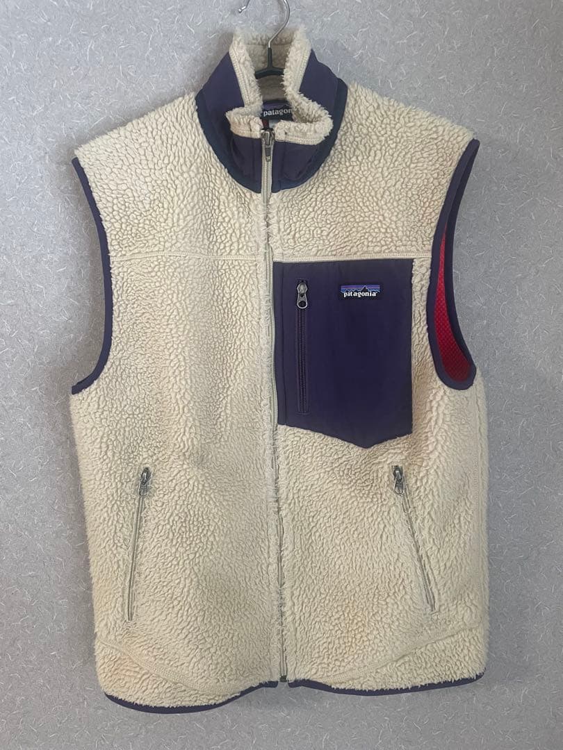 patagonia ベスト Sサイズ クリーム色/紫