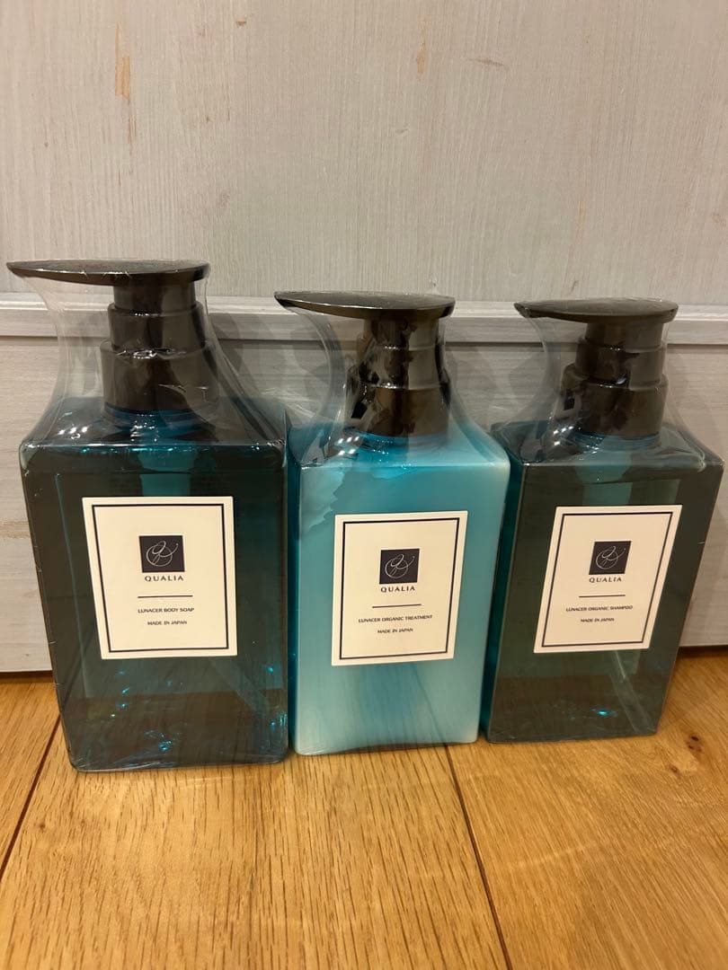 クオリア　シャンプー　トリートメント　ボディソープ