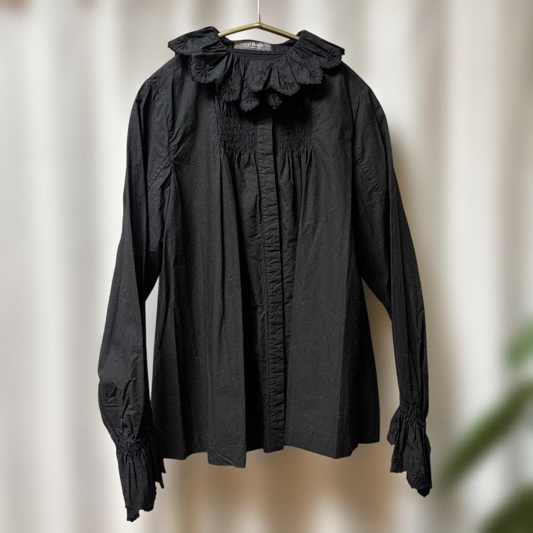 nest Robe ネストローブ フリル カラー 袖口 黒シャツ ブラウス