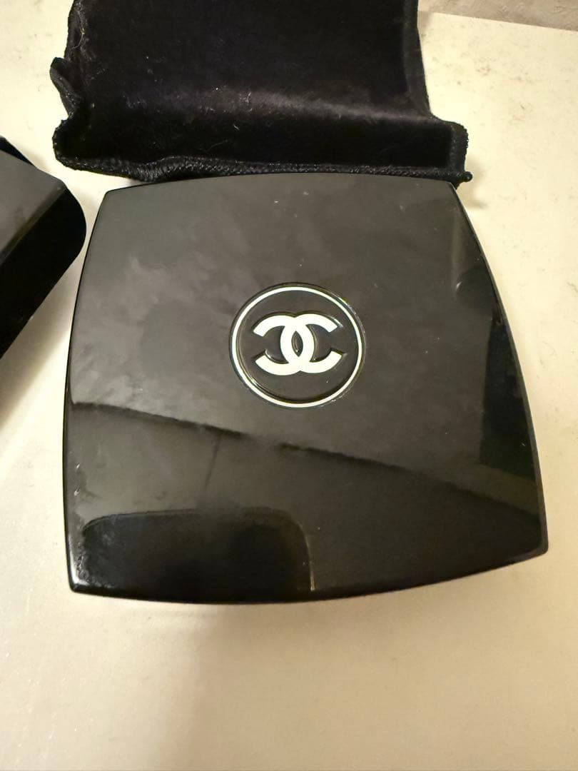 シャネル　ル　キャトル　オンブル219ブトン　クチュール