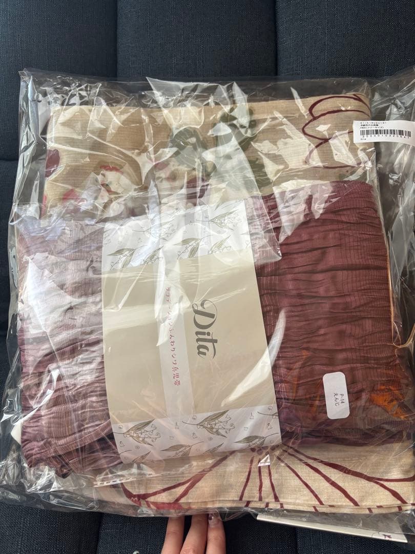 dita 京緋色の古典菊