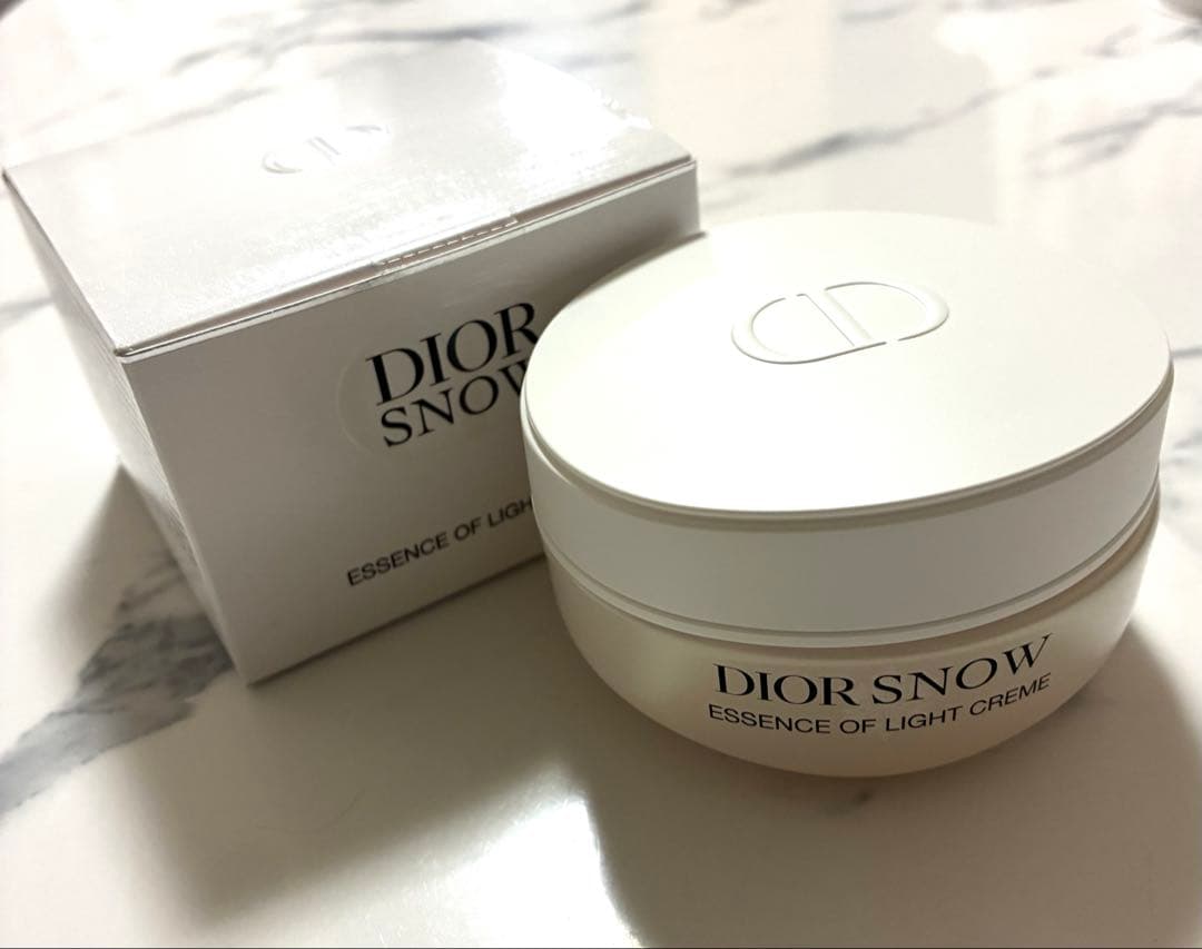 Dior ディオール スノー エッセンス オブ ライト クリーム