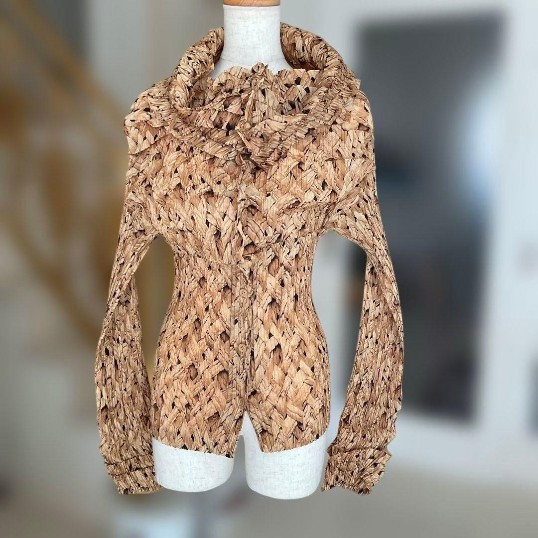 イッセイミヤケ　トップス