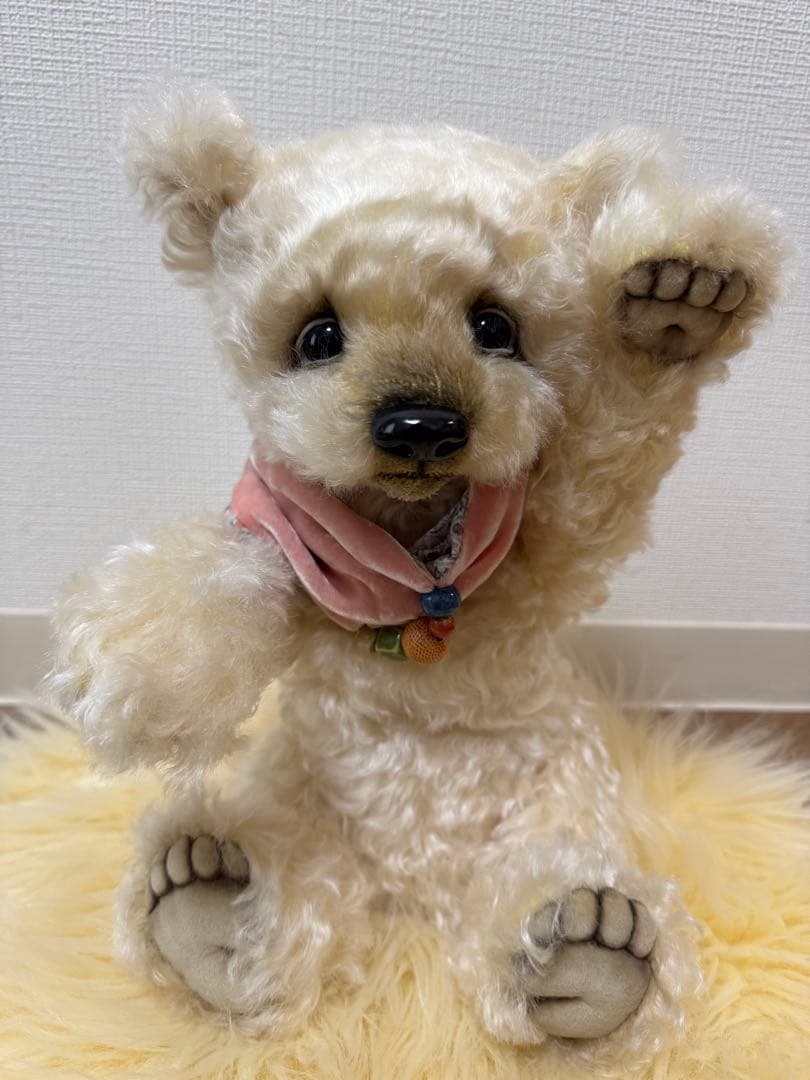 【最終価格】海外作家様作　クリーム色のテディベア