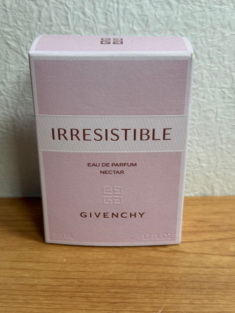 【お値引き不可！】ジバンシイ イレジスティブル オーデパルファム ネクター