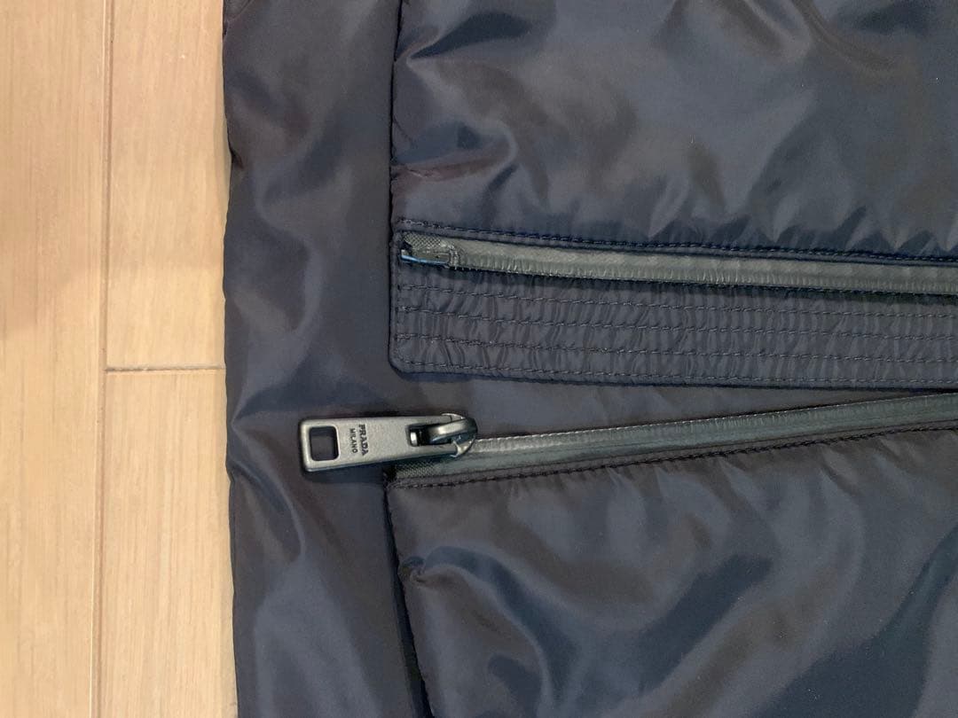 PRADA 黒 中綿ナイロンジャケット　サイズ48