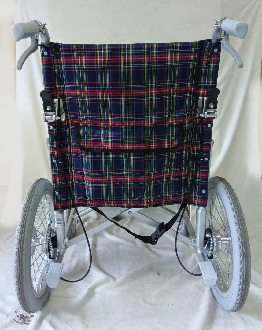 幸和製作所TacaoF　B-40 介助式車椅子　背折れタイプ　アルミ製介護車