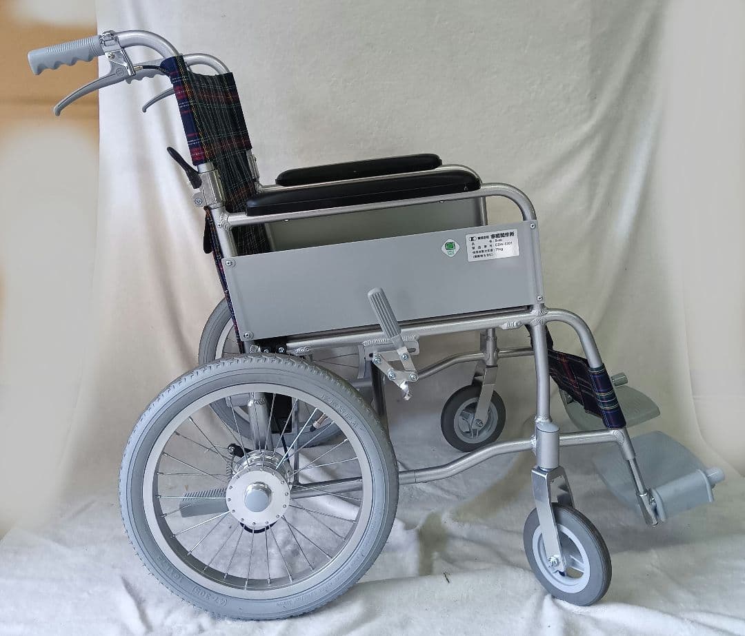 幸和製作所TacaoF　B-40 介助式車椅子　背折れタイプ　アルミ製介護車