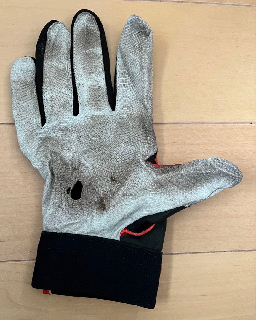 巨人 読売ジャイアンツ #10 阿部慎之助 選手 実使用バッティンググローブ