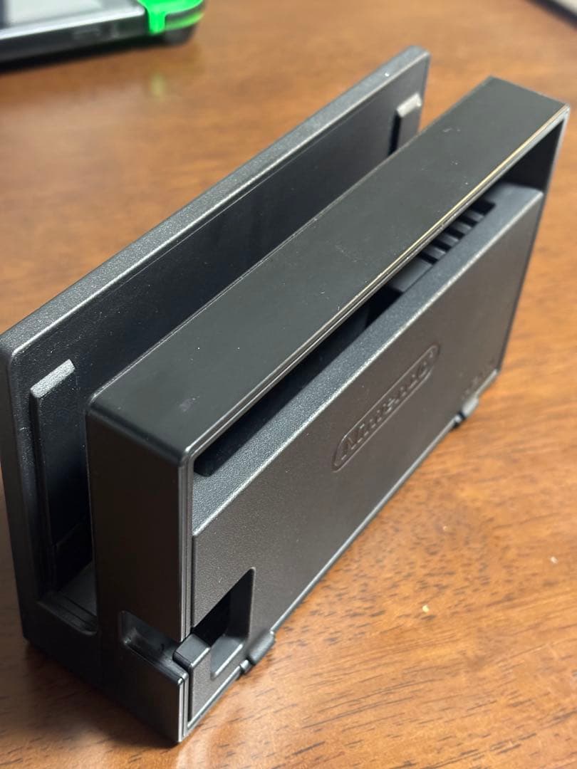 Nintendo Switch 本体 ピンクとグリーンのJoy-Con