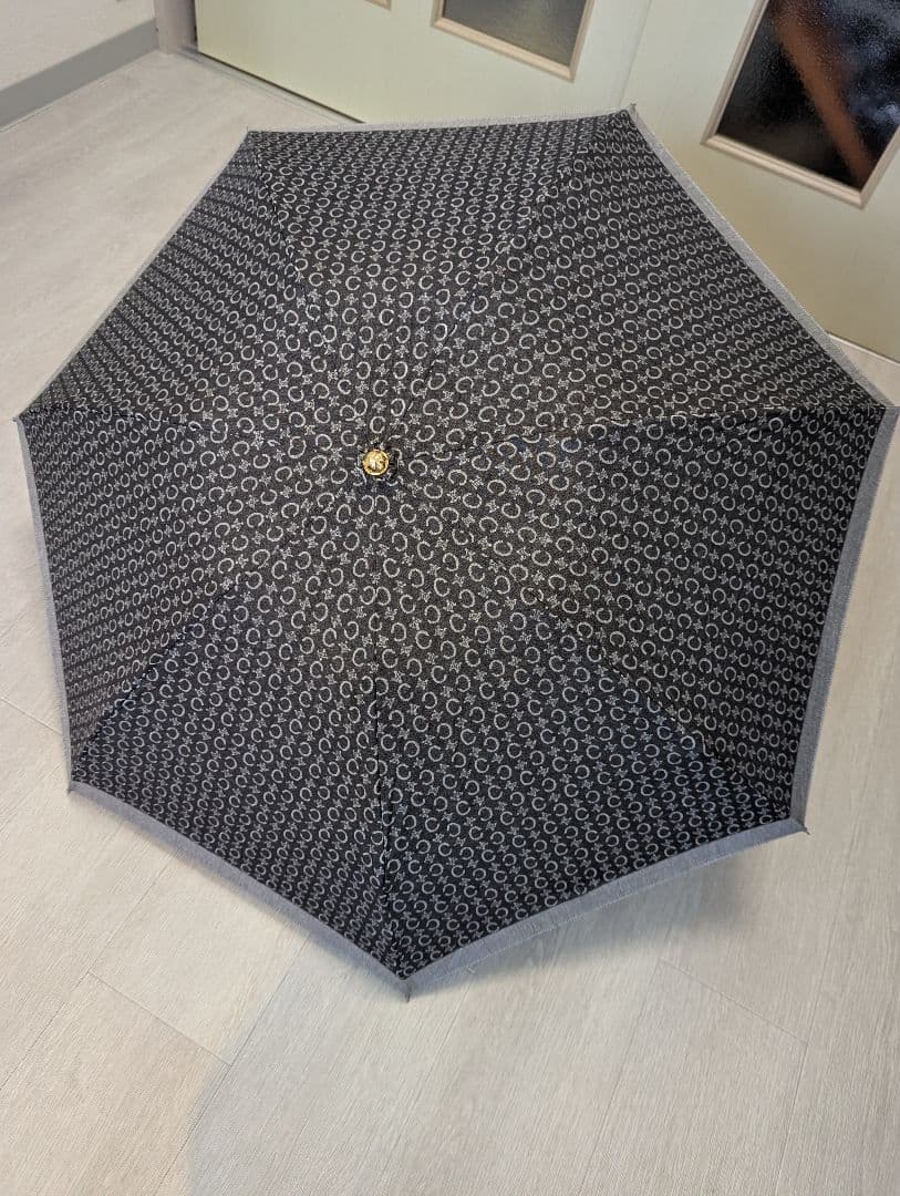 美品◇セリーヌ☆マダカム折り畳み傘　トリオンフ　晴雨兼用