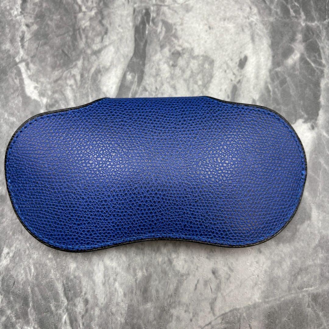 極美品✨ヴァレクストラ　メガネケース