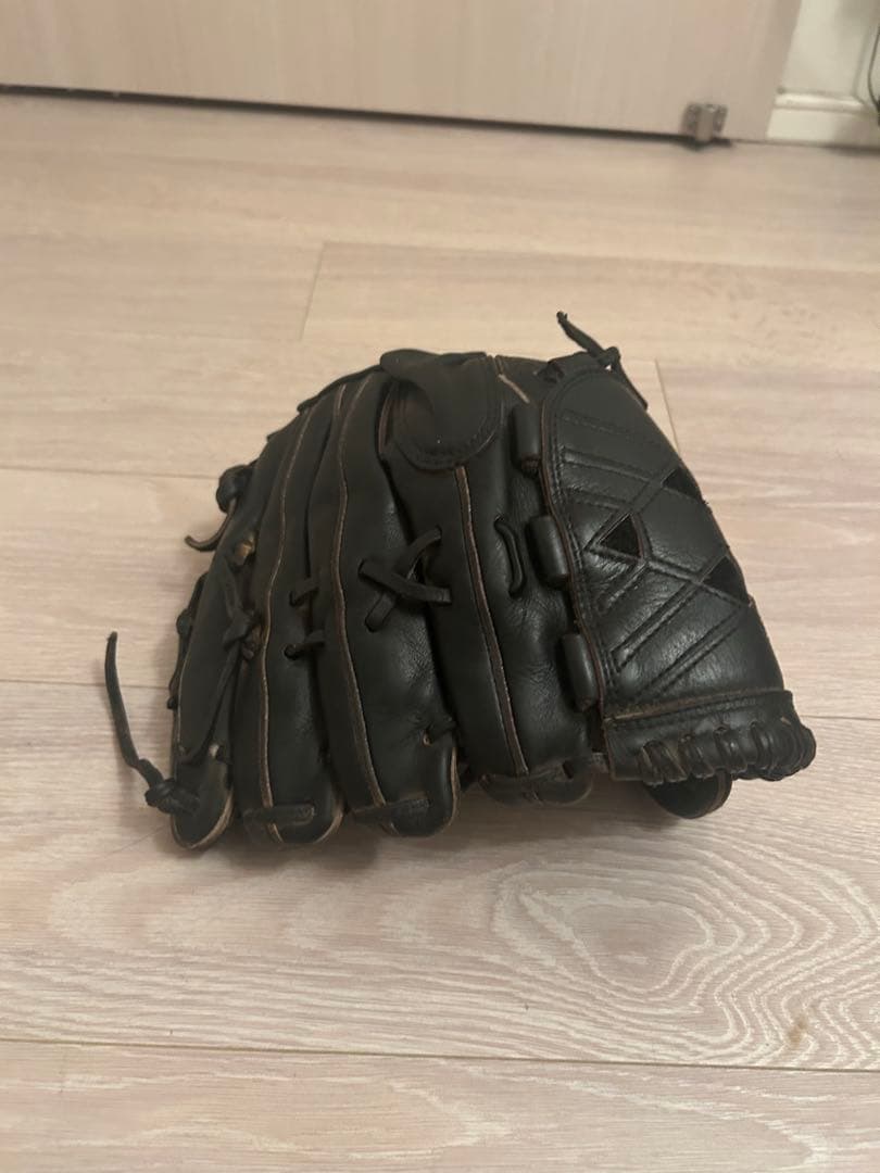 JUNKIE 黒 硬式グローブ