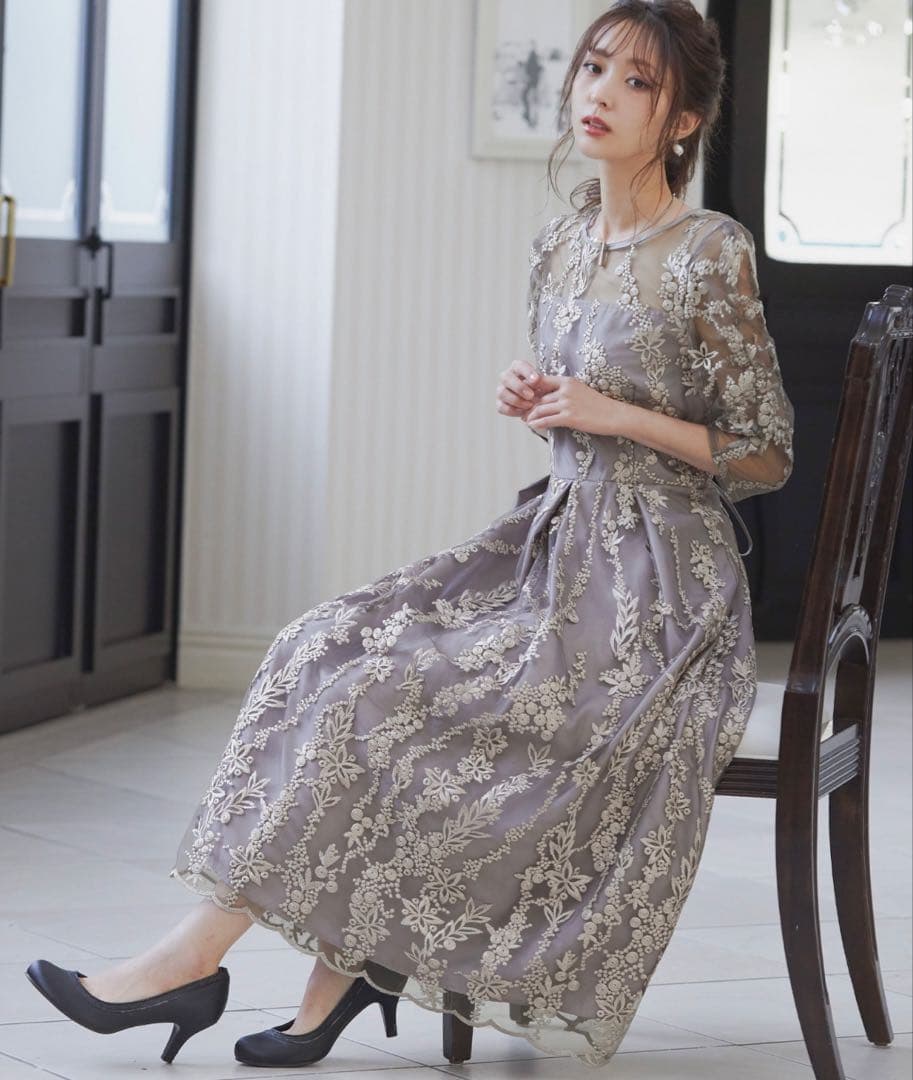 極美品 niana 刺繍レース バックリボン パーティードレス 二次会 M