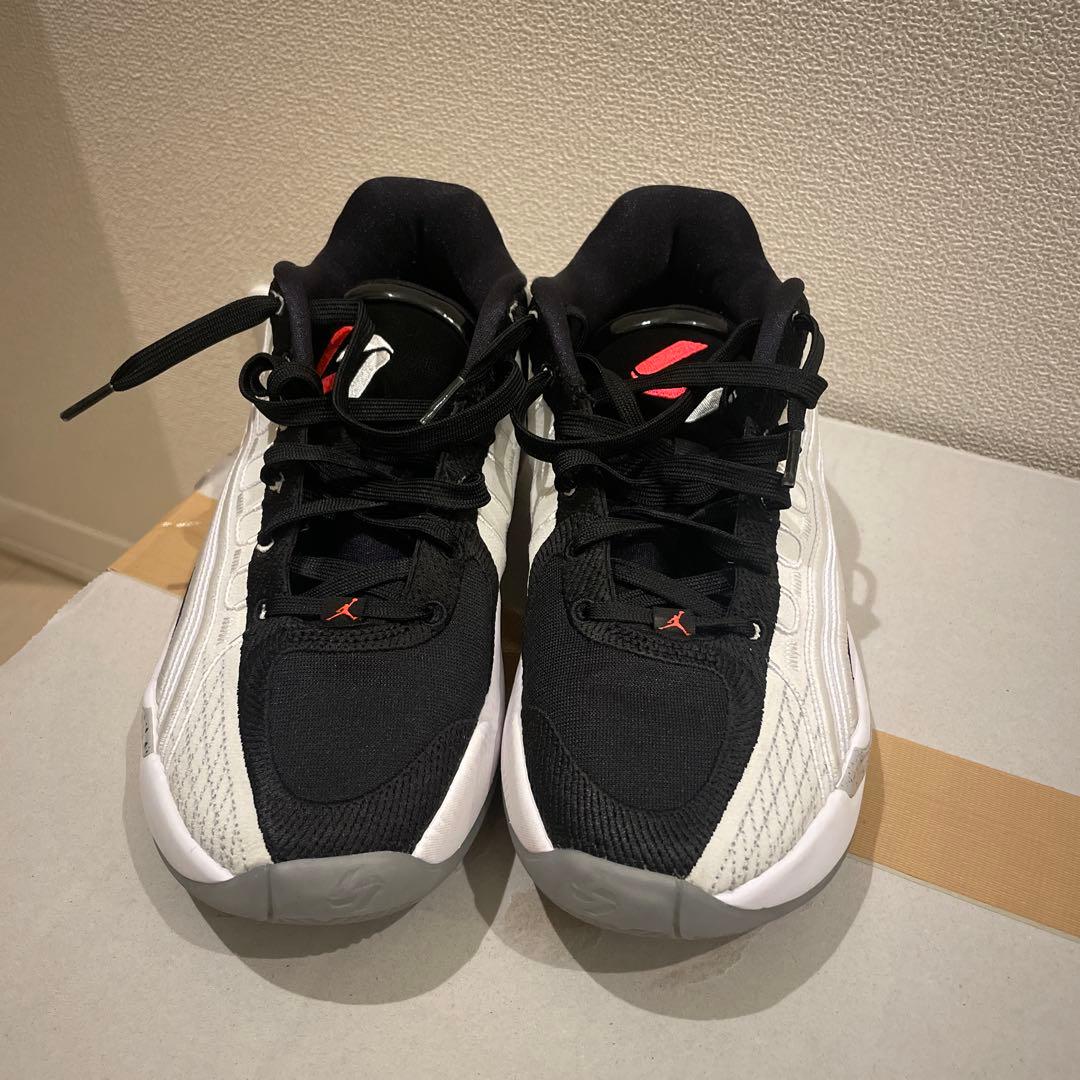 Jordan luka4 セメントホワイト 25.5cm