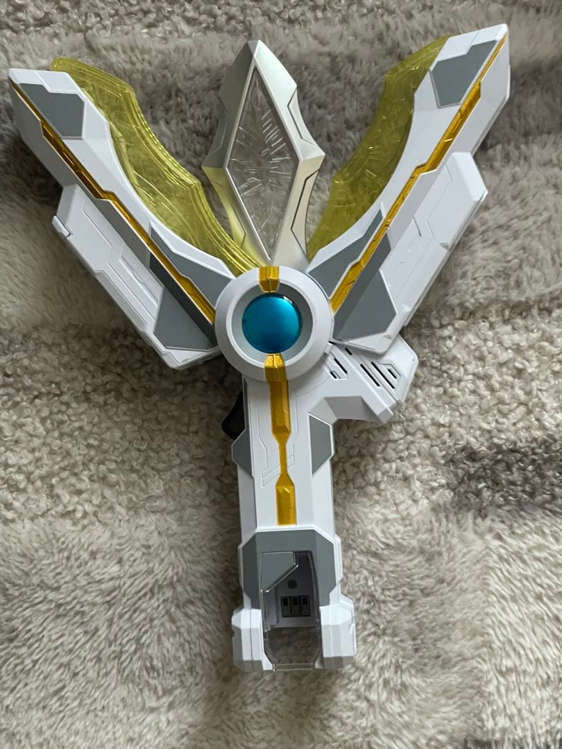 ウルトラマントリガー ガッツスパークレンスメモリアル ハイパーキーケースセット