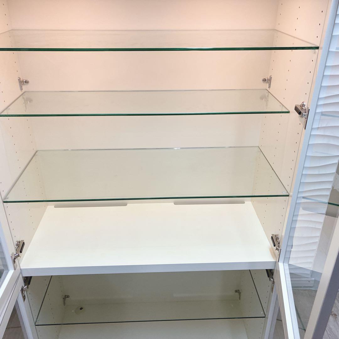 ◇大阪府 神戸市 配達料無料！arflex◇キャビネット◇ 照明付き◇ガラス扉◇