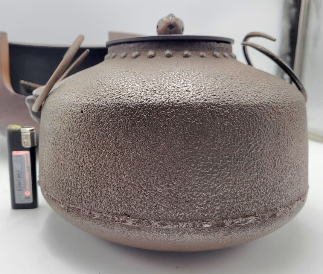 唐金　面取り道安風炉　釜　五徳のセット　未使用　箱無し　茶道具　骨董品、美術品