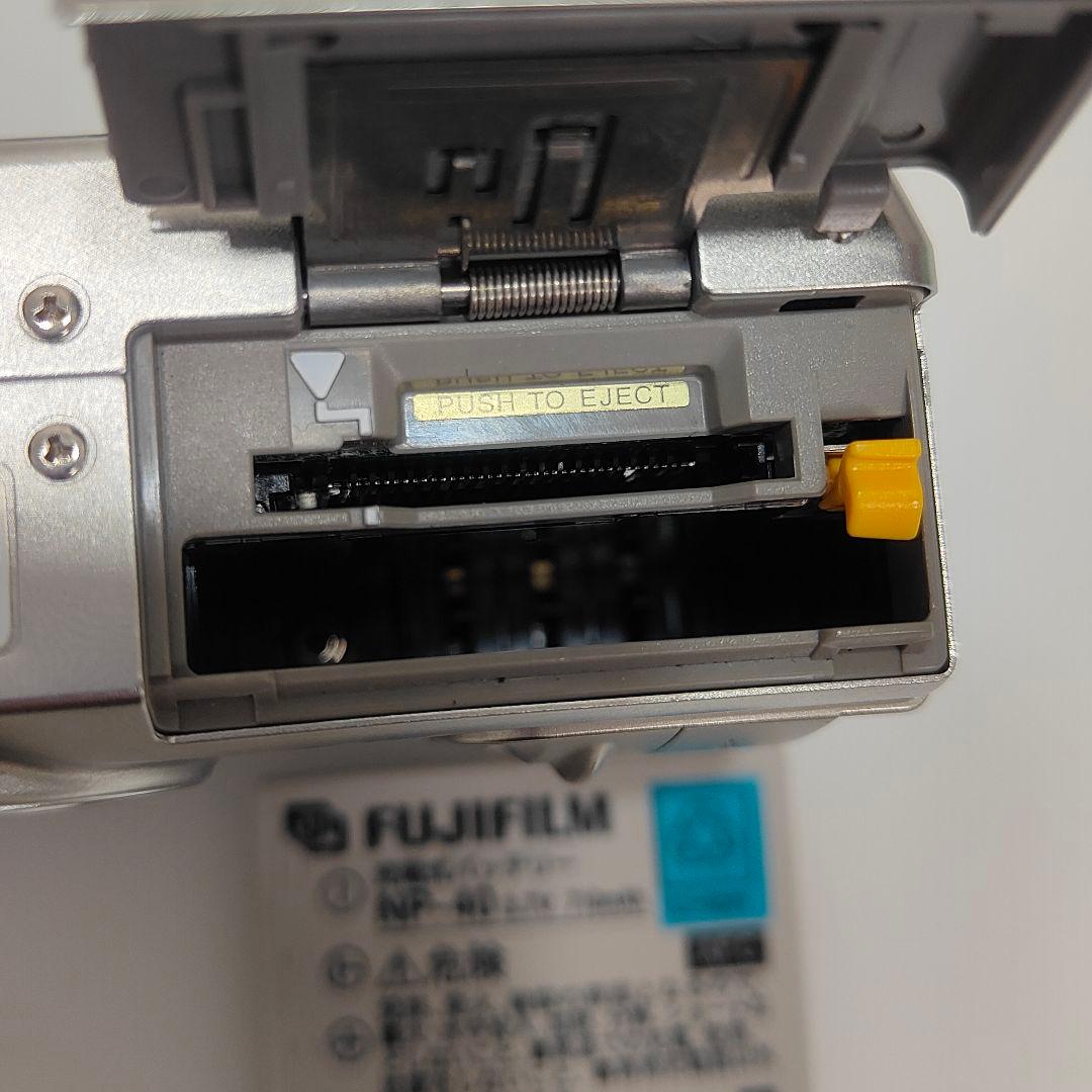 【特価】 FUJIFILM Finepix F810 通電 現状品