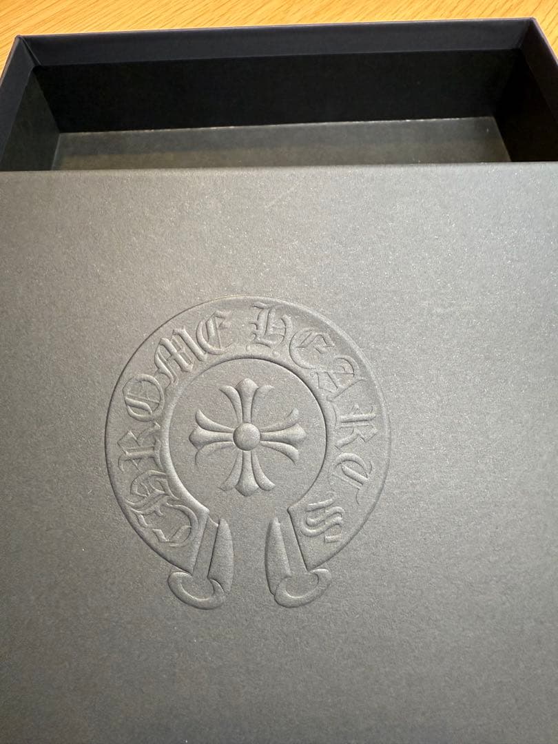 ほ*く様 CHROME HEARTS スクロールラベル レザー ハードアイウェア