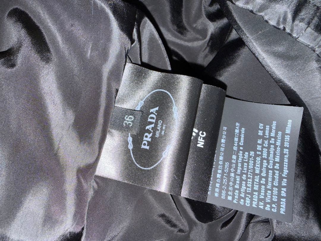 新品未使用PRADA36フード付きブラックナイロンジャケット