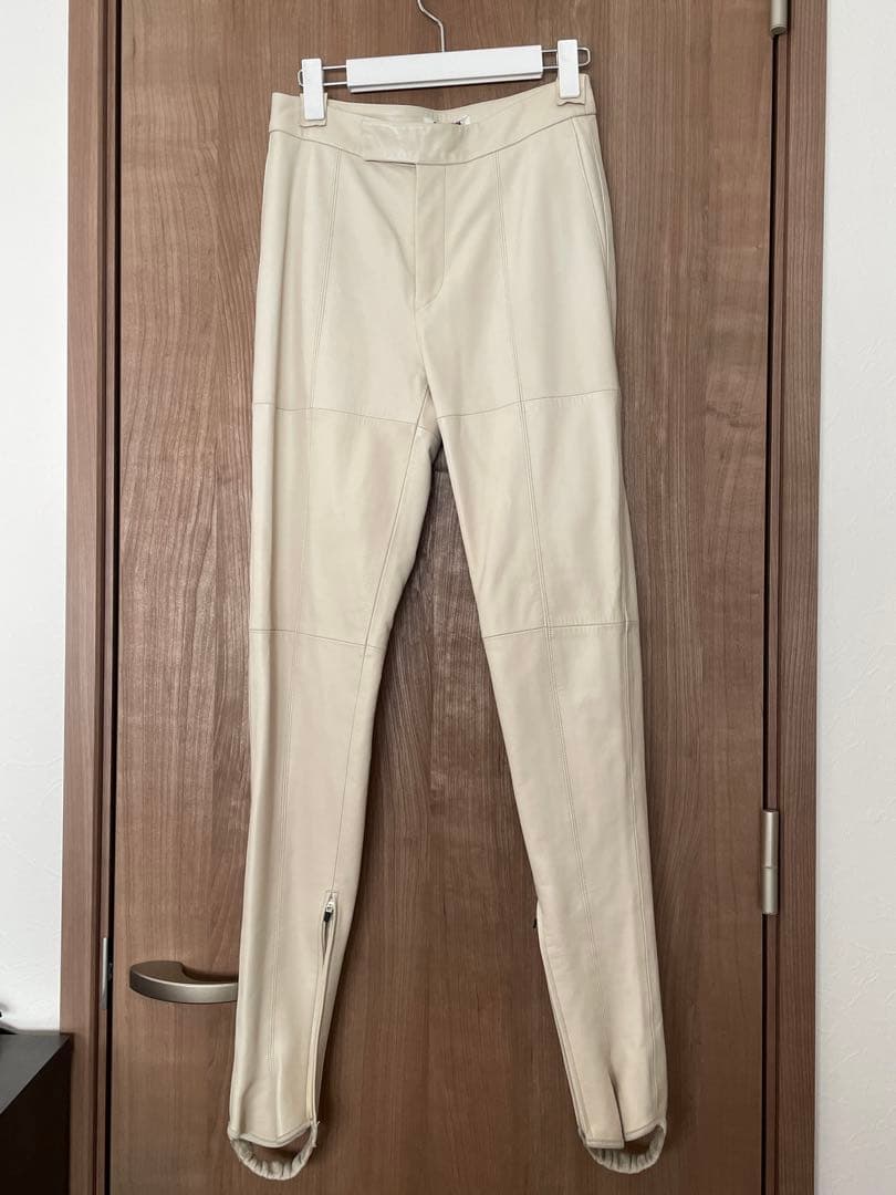 【最終お値下げ】 FUMIKA UCHIDA レザーパンツ　サイズ36