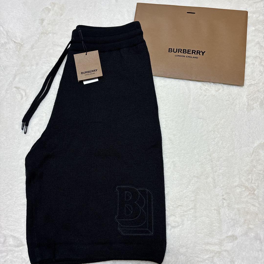 【未使用タグ付】Burberry ブラック ショートパンツ　ウール　高級品