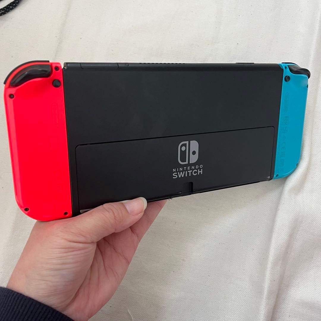 Switch 動作確認済Joy-Con充電器 3COINSコントローラー ケース