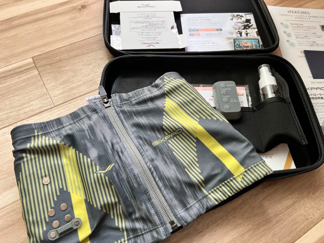 値下げ　保証期間内　コアベルト 正規品SIXPAD EMS S シックスパッド