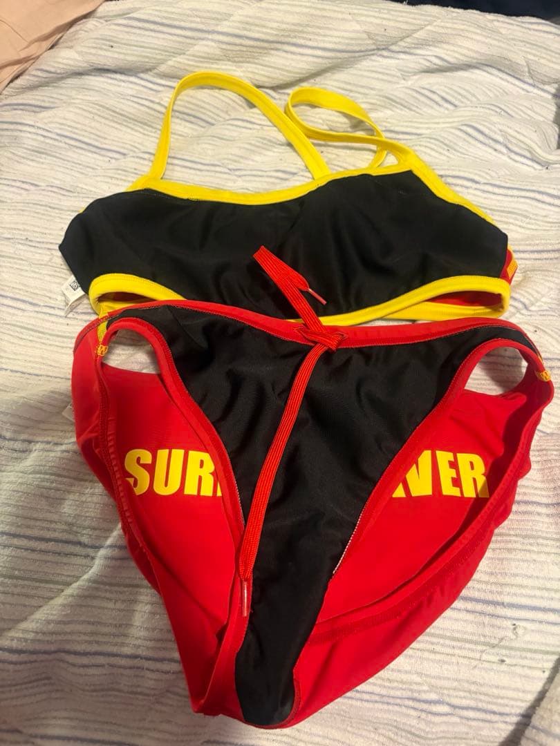 ミ*ズ様 Speedo セパレート水着 赤/黄 サーフライフセーバー