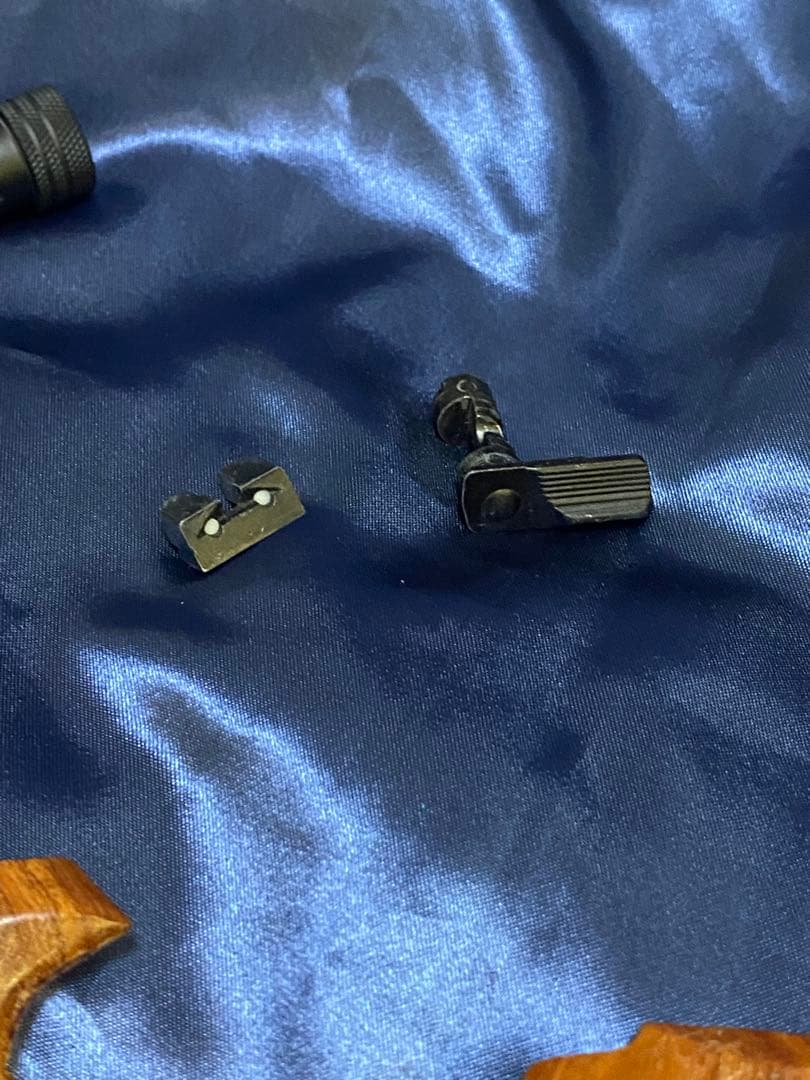 国内入手困難SIG P228・229（タナカ可） 木製グリップとタナカ純正バレル