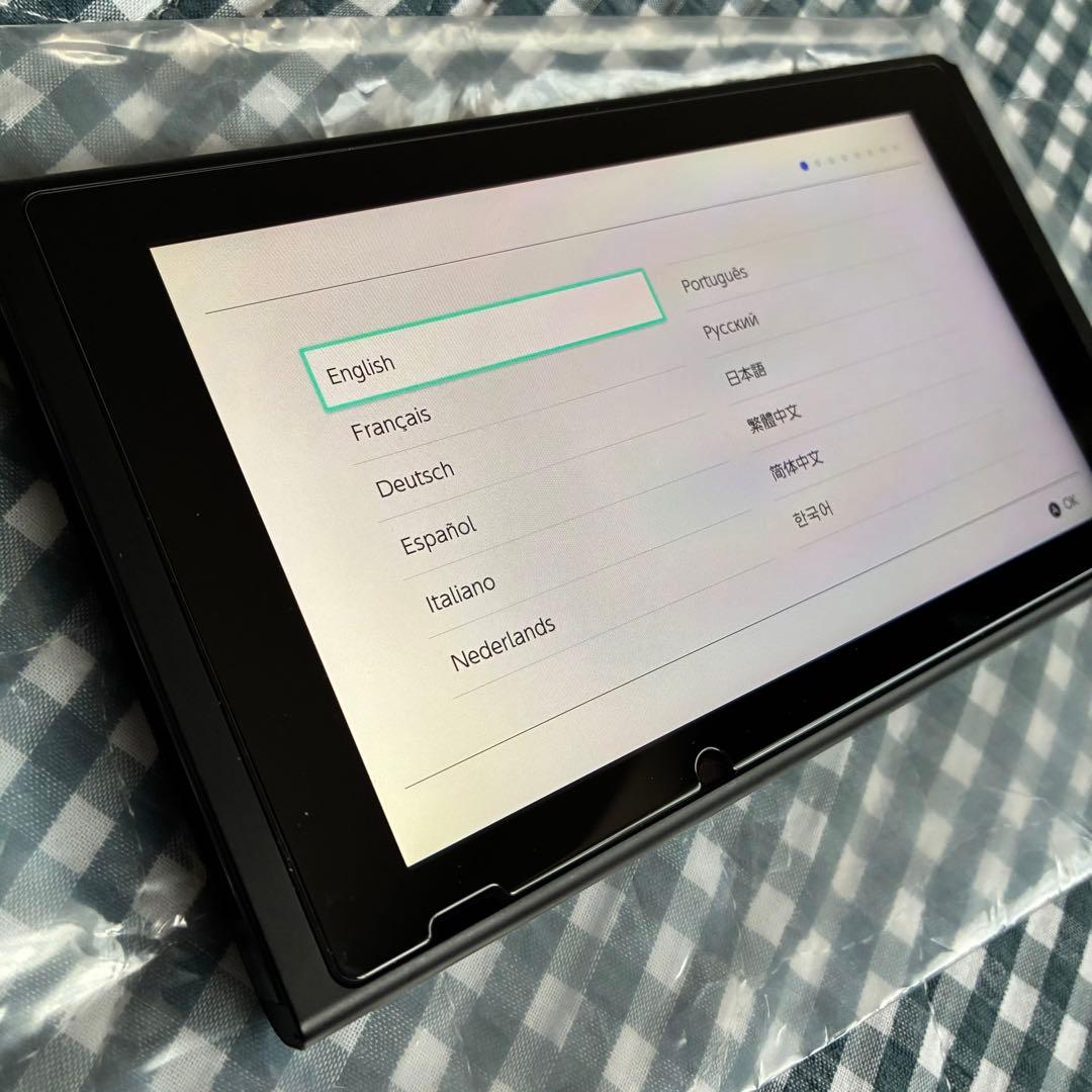 Nintendo Switch 本体 キャリングケース、128GBのSDカード付