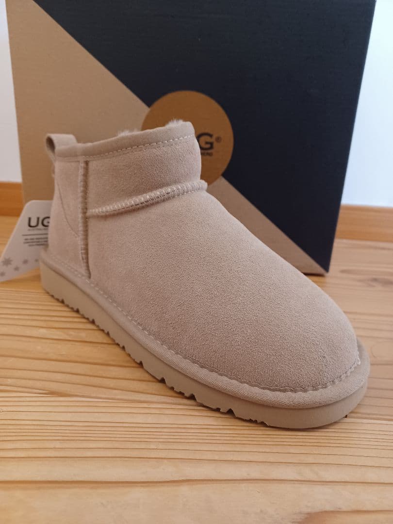 【新品未使用】UGG オーストラリアンシェパード　ショートブーツ