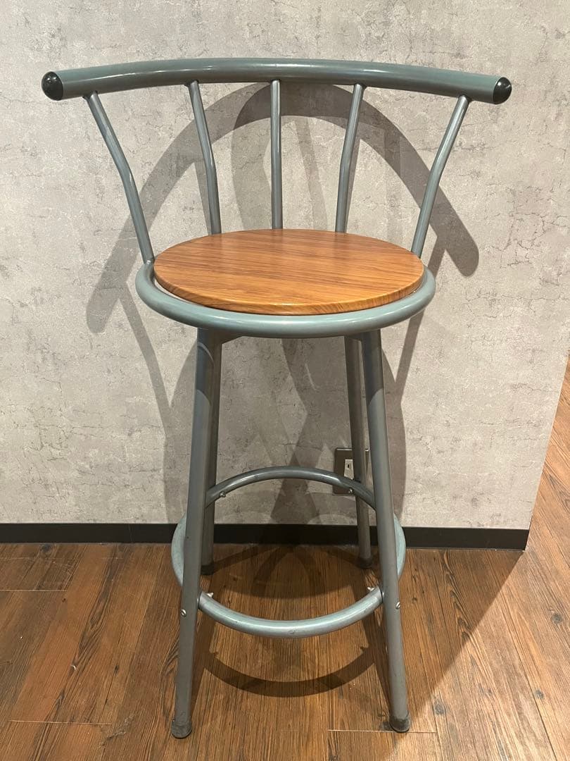 木製円形テーブルとバースタイル椅子2脚セット