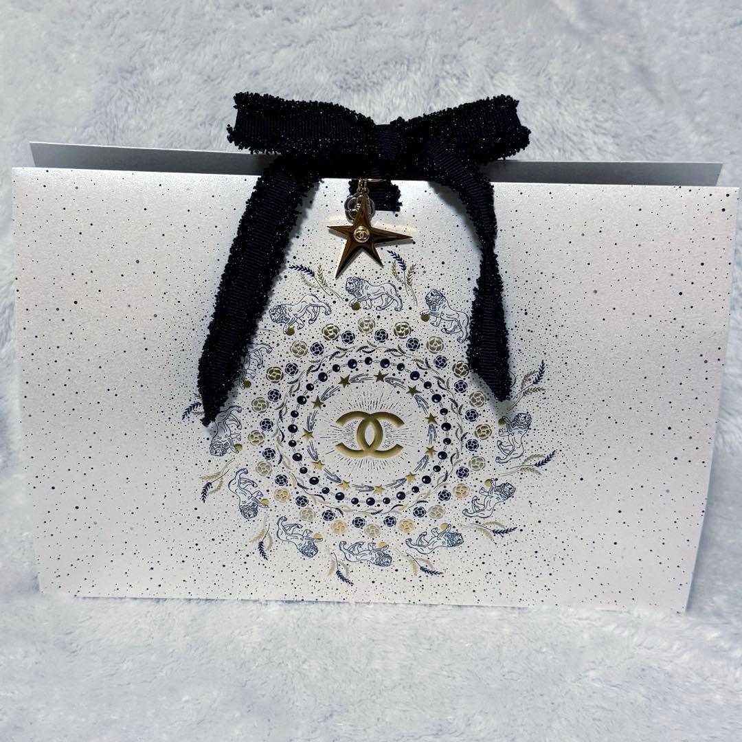 シャネル 2025 リップアンドネイルケア 有料ラッピング済/ショッパー付