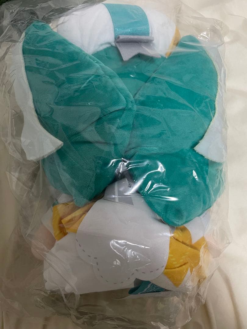 C*a様 初音ミクマジミラ2024 ふわぷち ぬいぐるみ（Ｌ）缶バッチセット