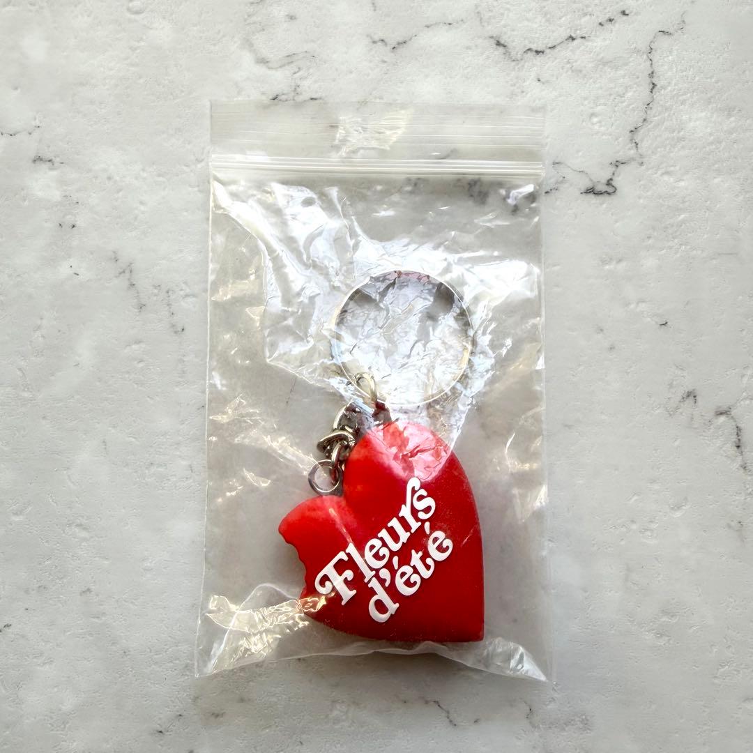 新品 Girls Don't Cry ete キーホルダー キーリング