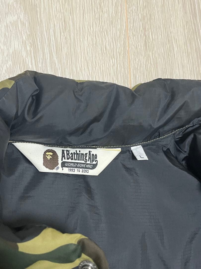 最終値下 A BATHING APE アベイシングエイプ カモ柄 ダウンベスト